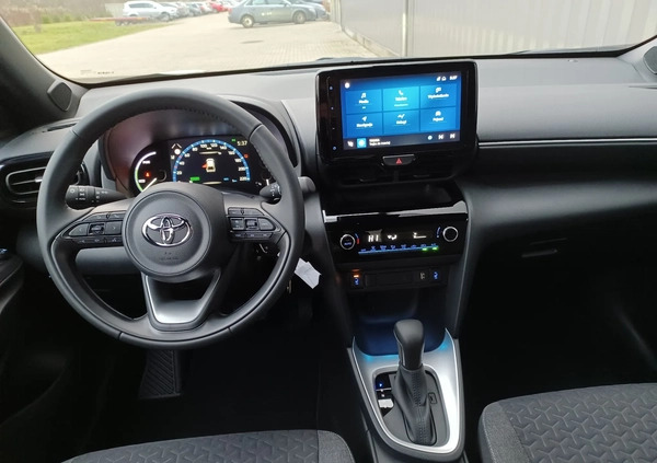 Toyota Yaris Cross cena 121900 przebieg: 1, rok produkcji 2024 z Dobiegniew małe 56